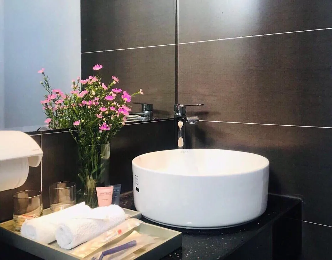 Apartment Cali Hotel Books Da Nang