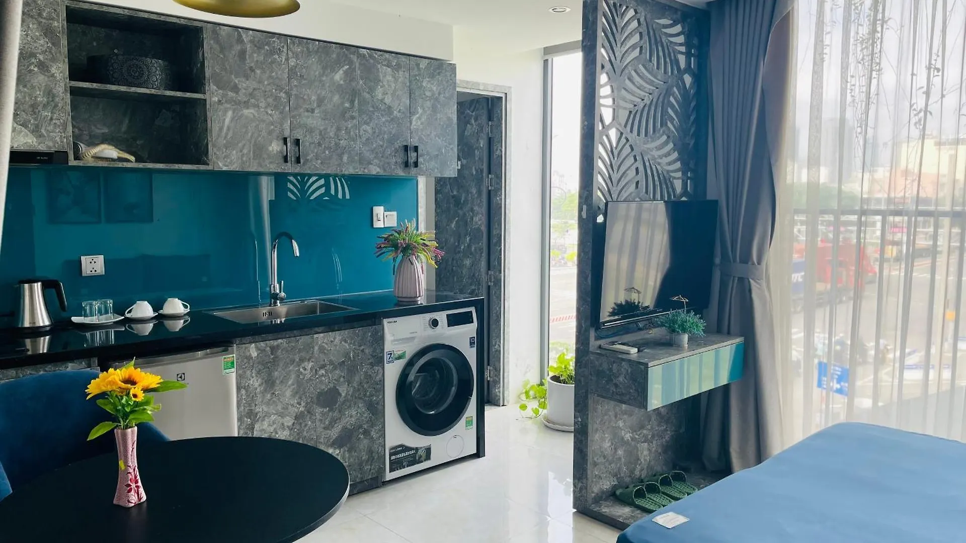 Cali Hotel Books Da Nang